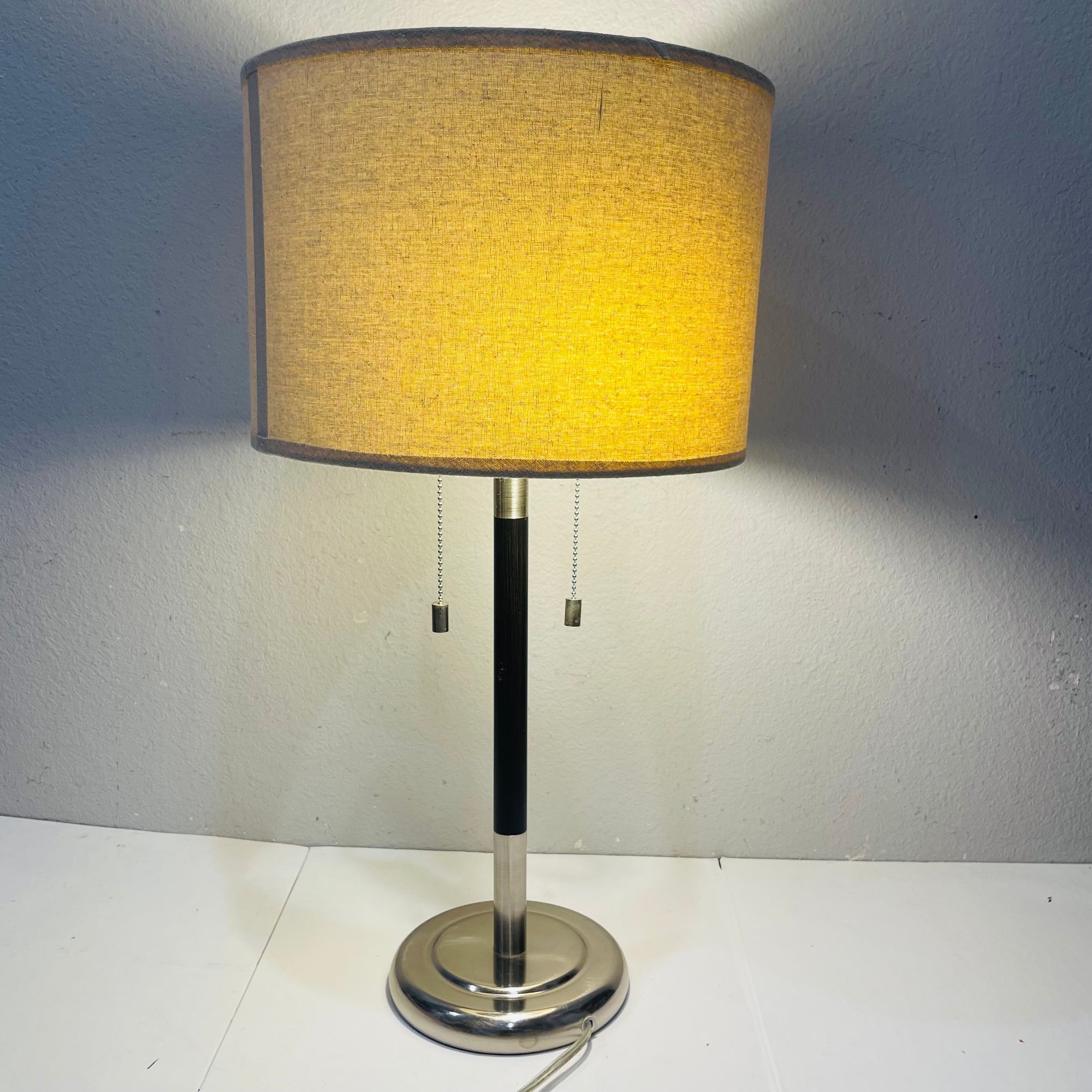 Table Lamp with Beige Shade *Works Great*