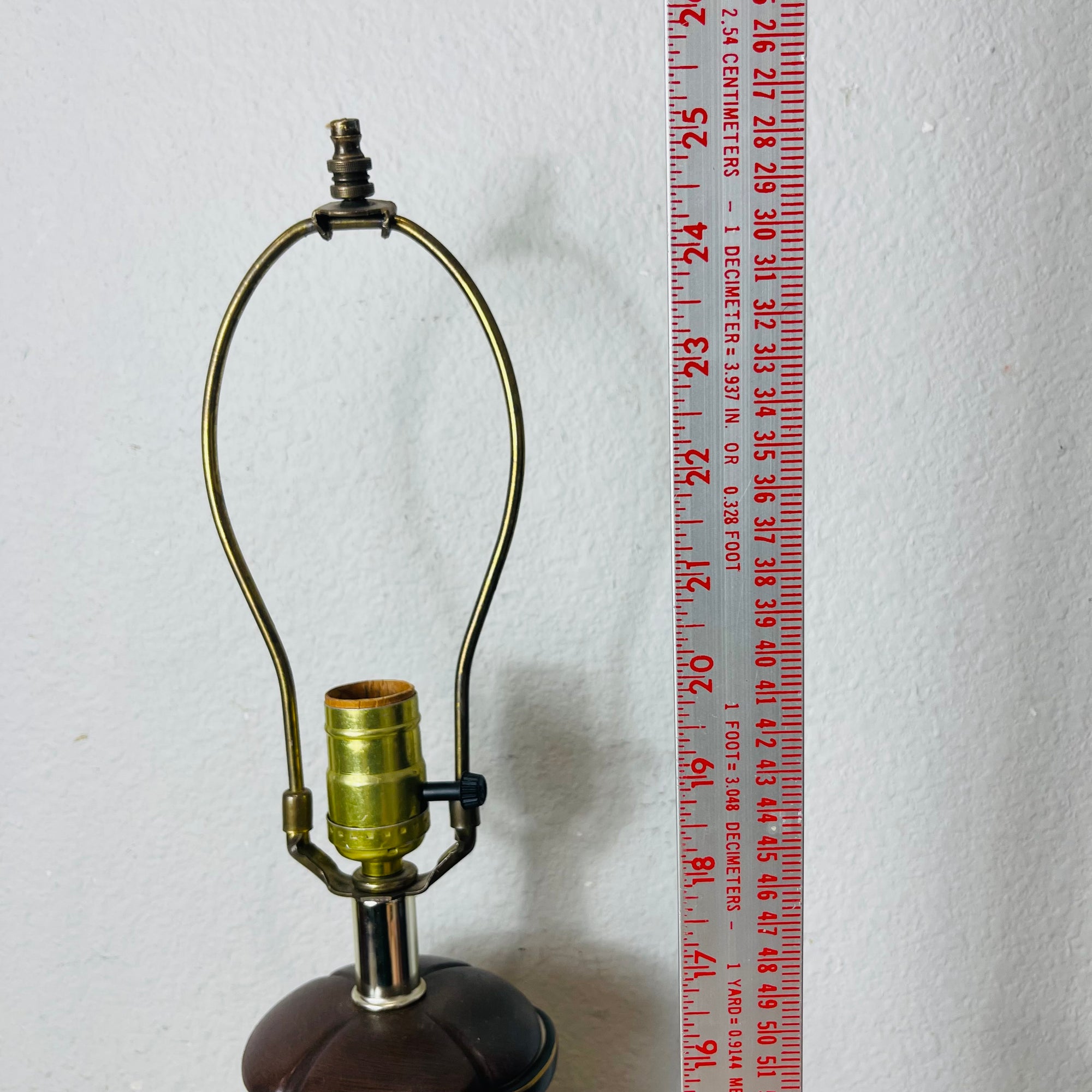 Asian Style Table Lamp *Works Great*