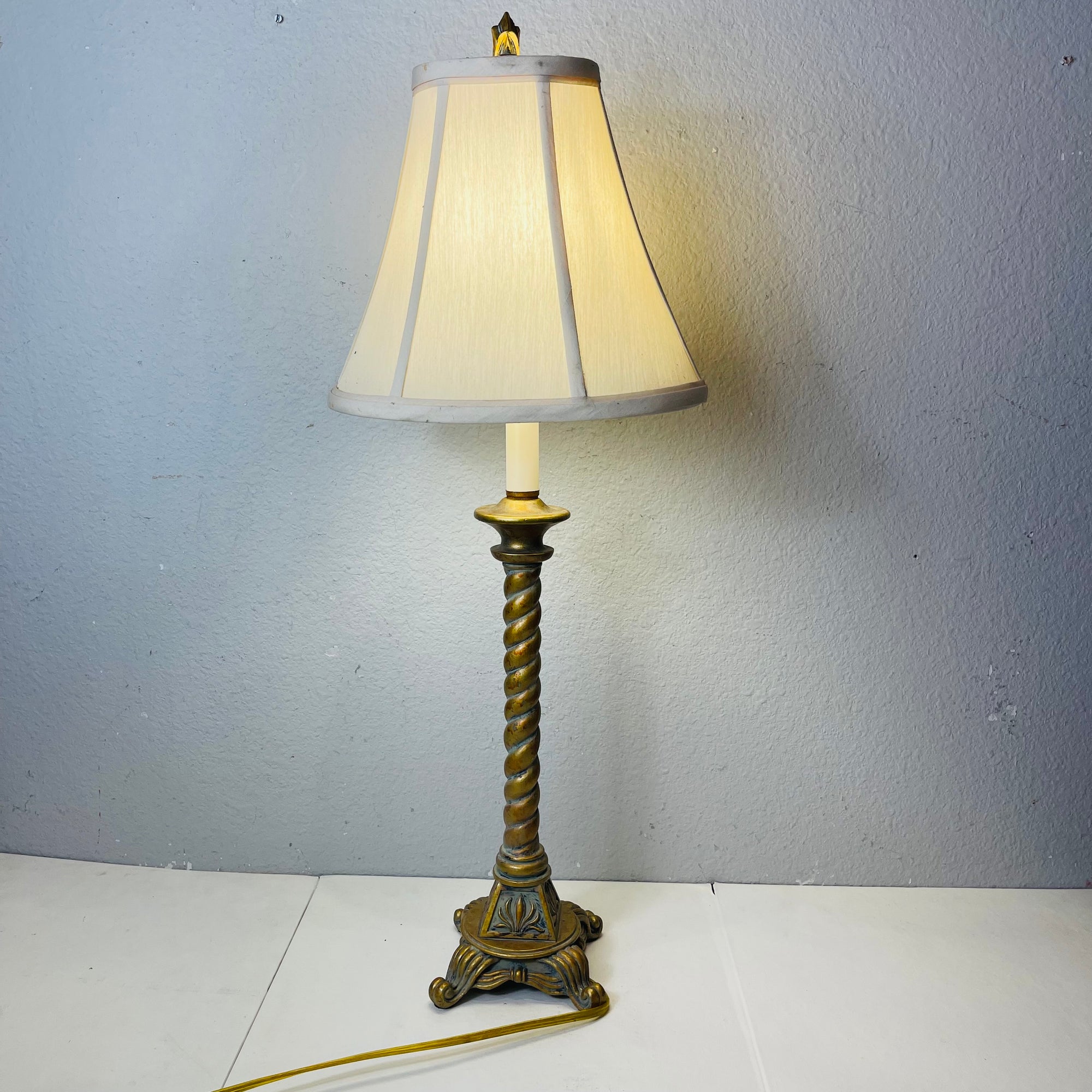Twisted Column Style Table Lamp with Beige Shade *Works Great*