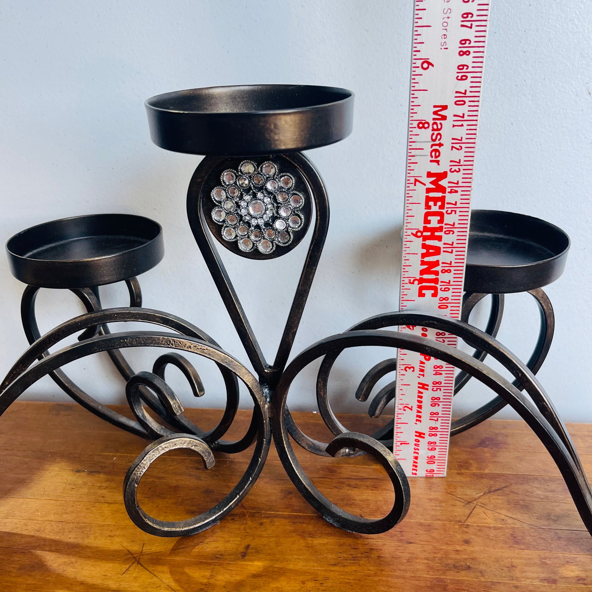 Metal Handle Holder