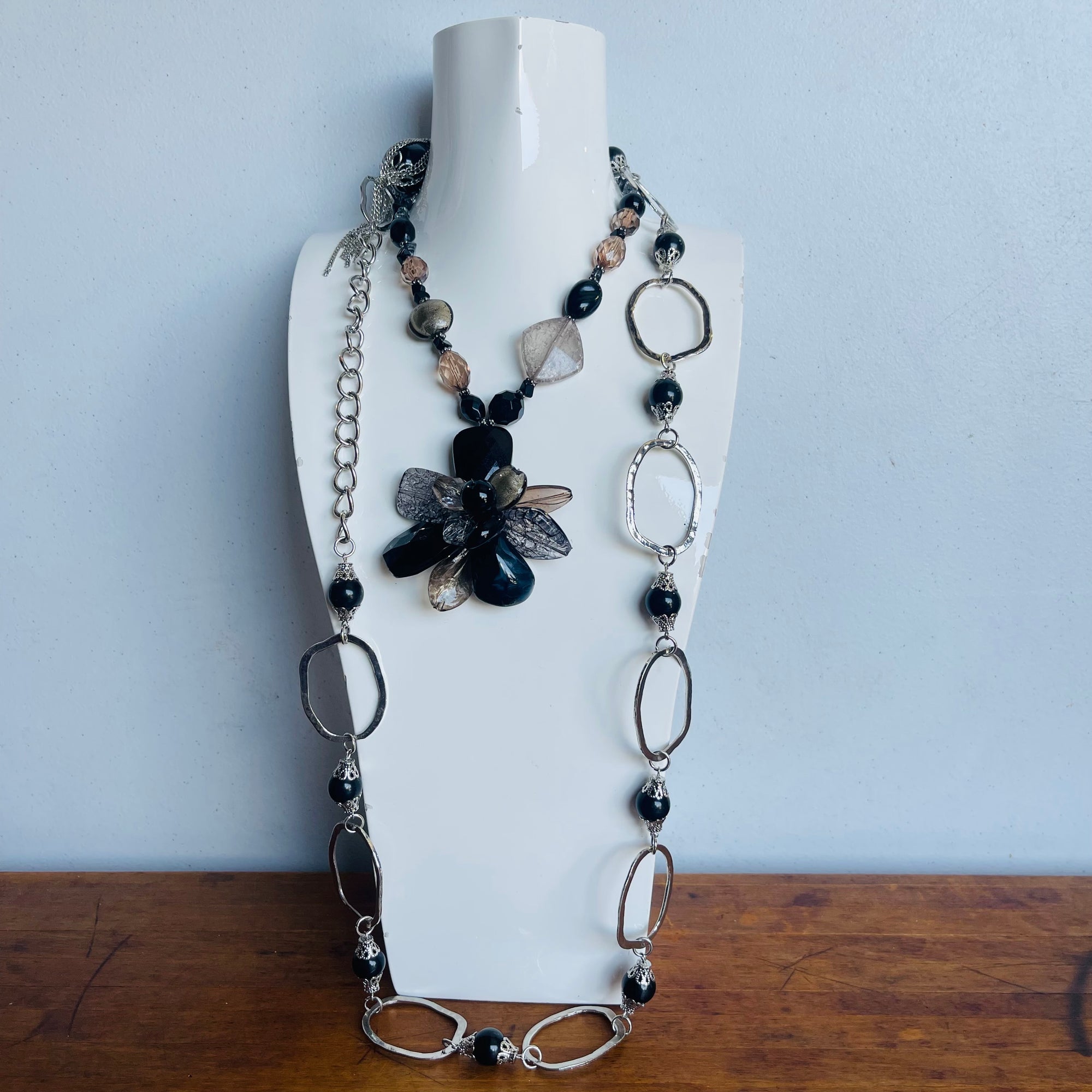 Set of 2 Fashion Statement Necklaces