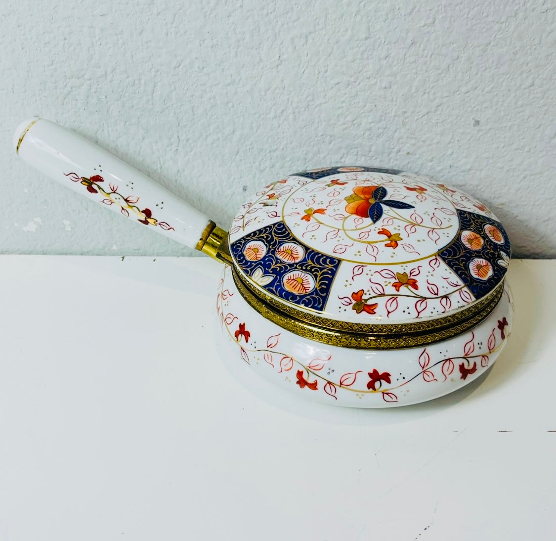Vintage Porcelain Silent Butler Crumb Catcher *As is*