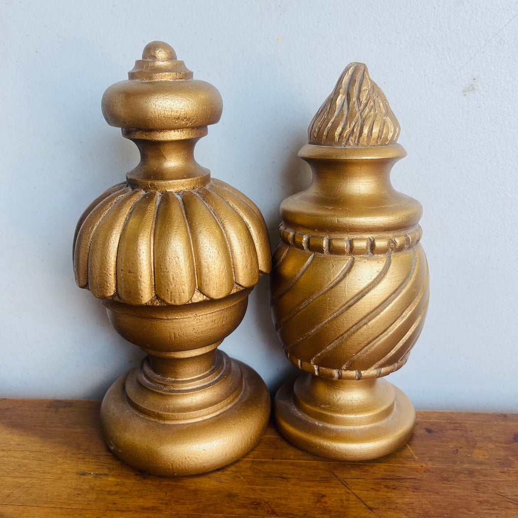 Decorative Finial Style Set of 2 Accent Decor