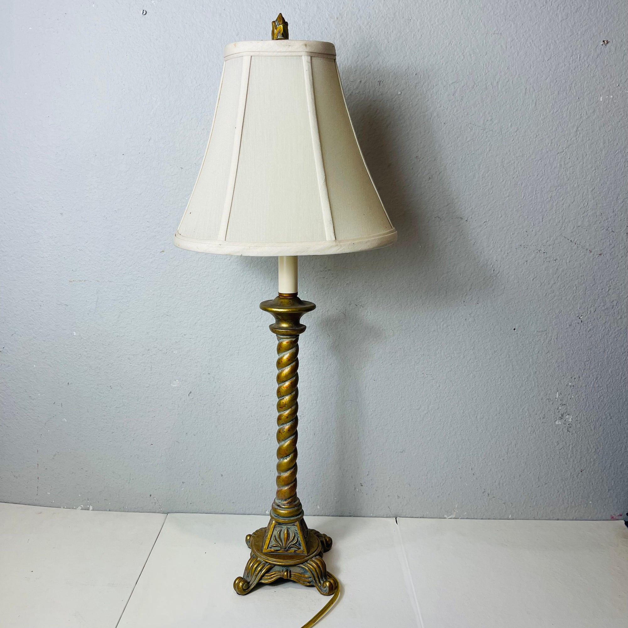Twisted Column Style Table Lamp with Beige Shade *Works Great*