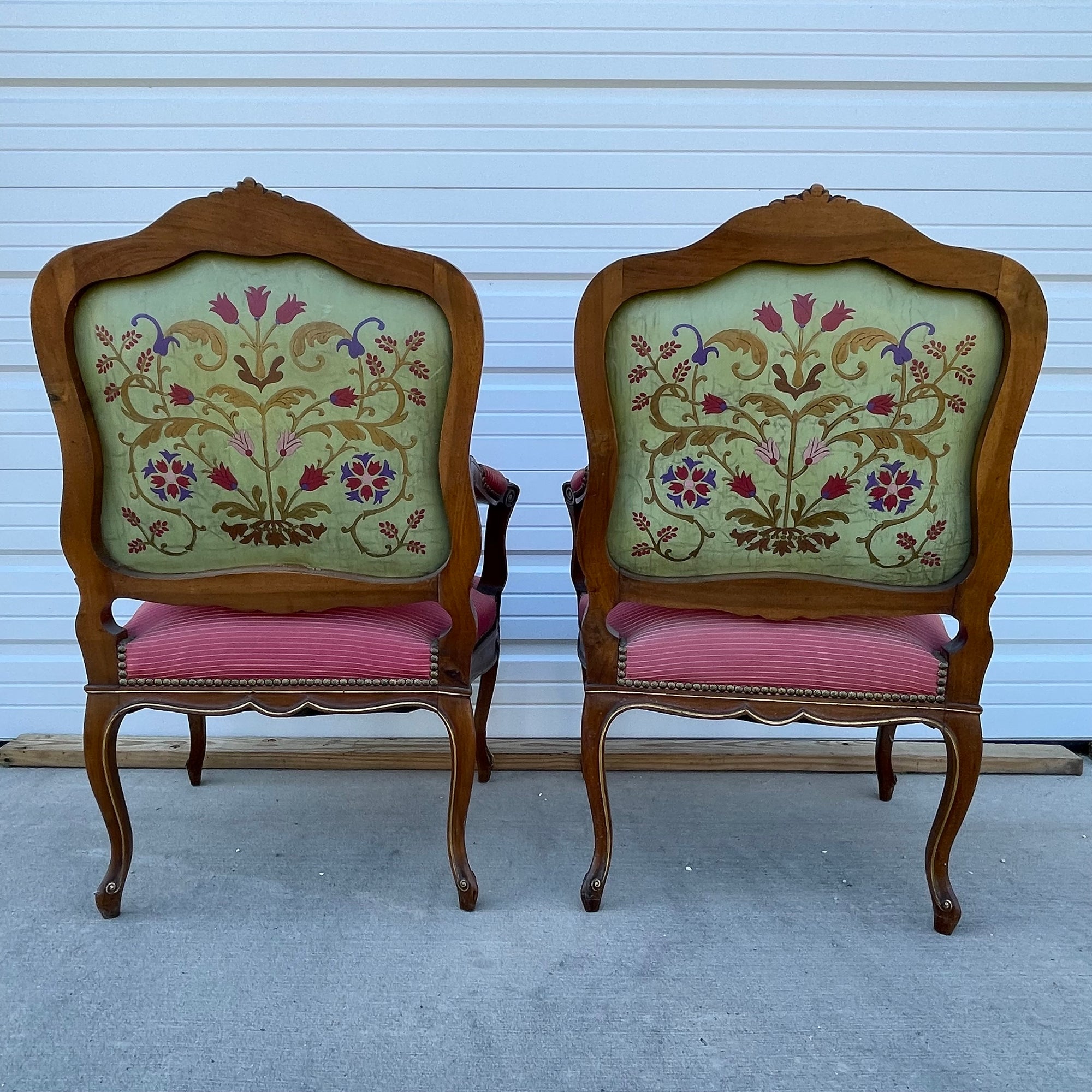 Louis XV Style Set of 2 Armchairs With Decorative Studs Striped Red Pink Upholstery Decor