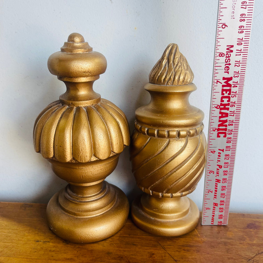 Decorative Finial Style Set of 2 Accent Decor