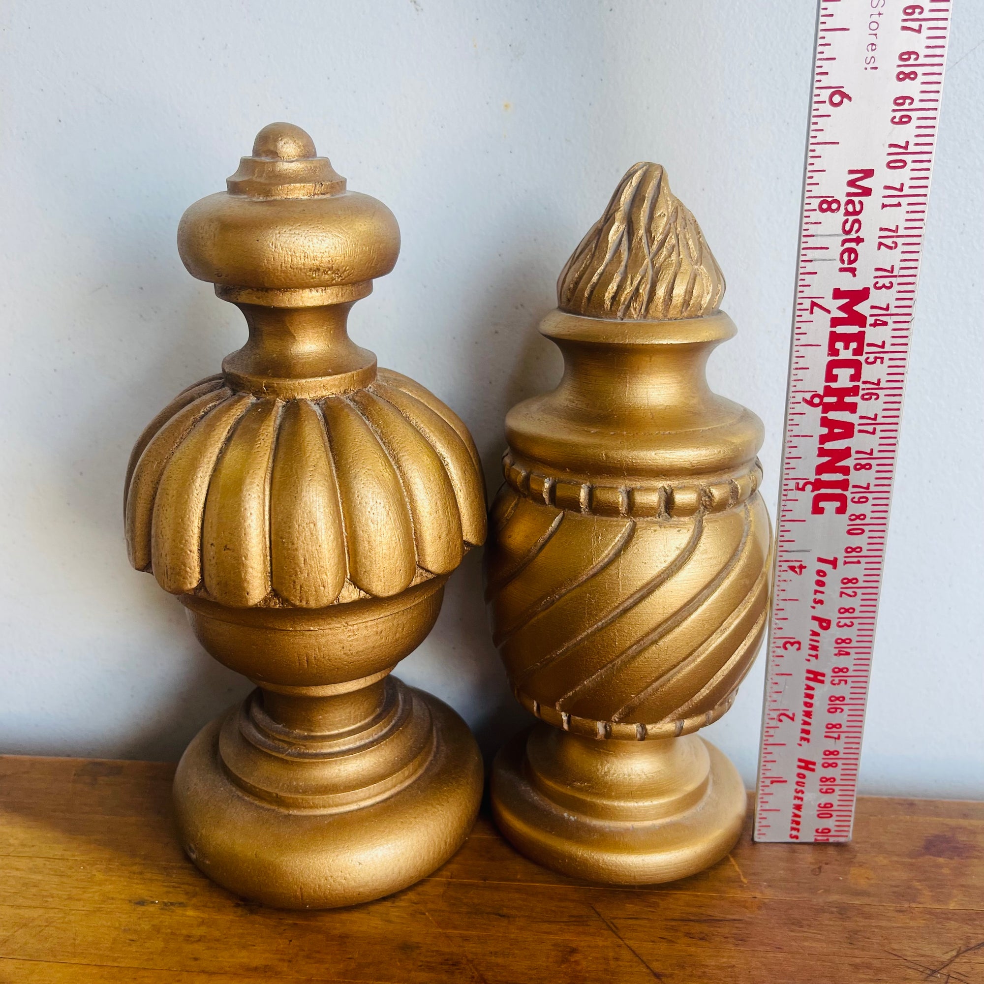 Decorative Finial Style Set of 2 Accent Decor