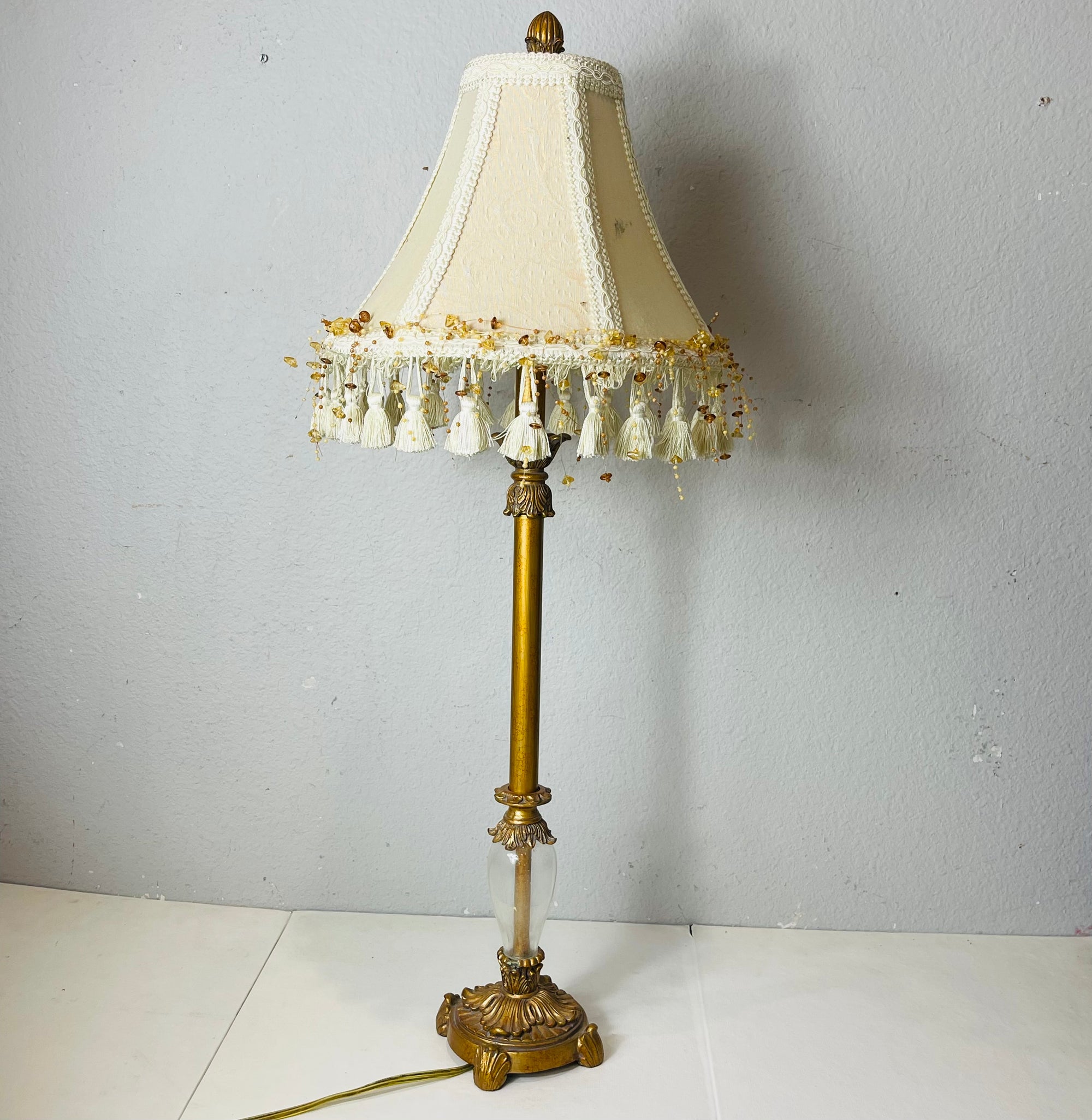 Table Lamp with Accent Tassels *Works Great*