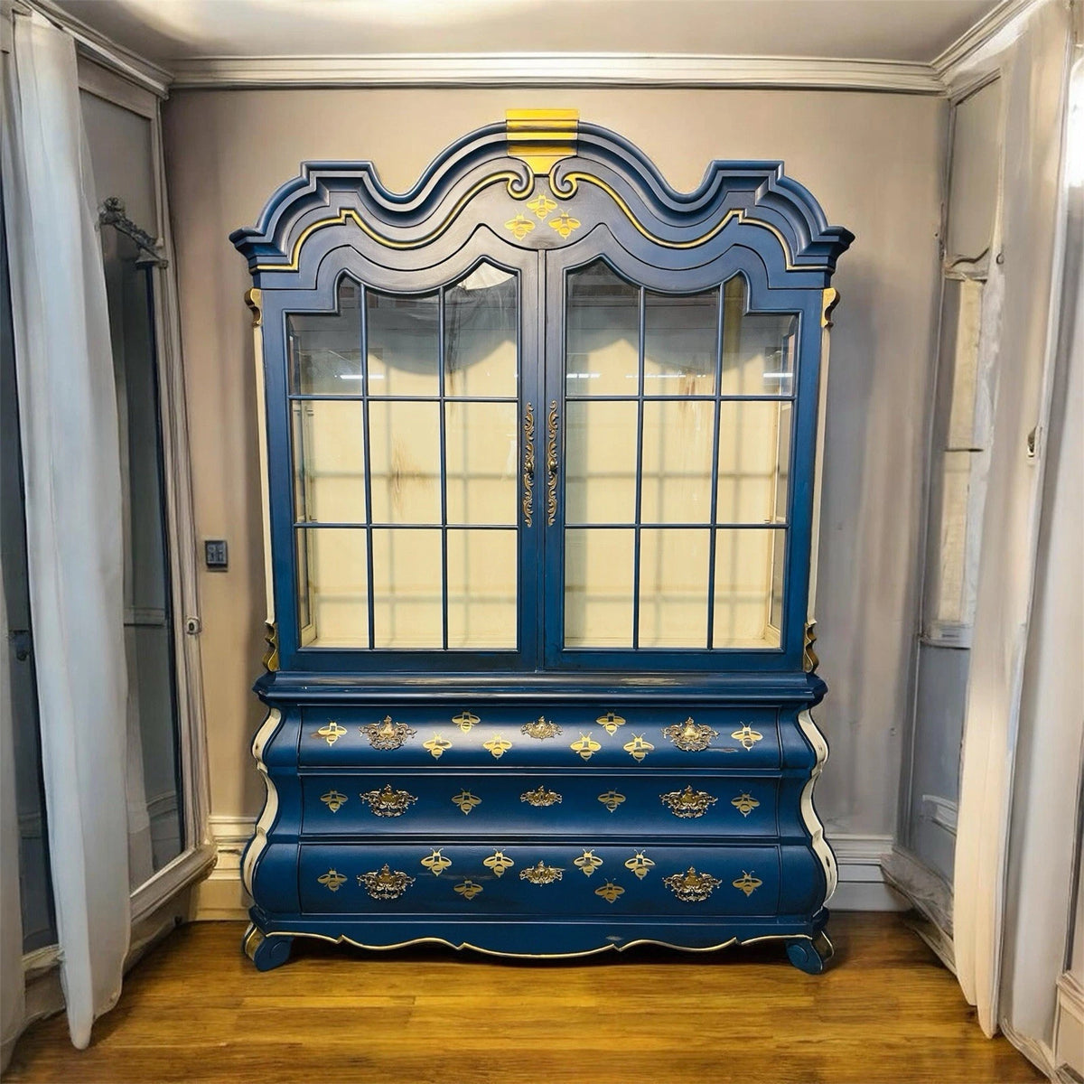 Vintage Henredon Blue & Gold Bombe China Cabinet Hutch