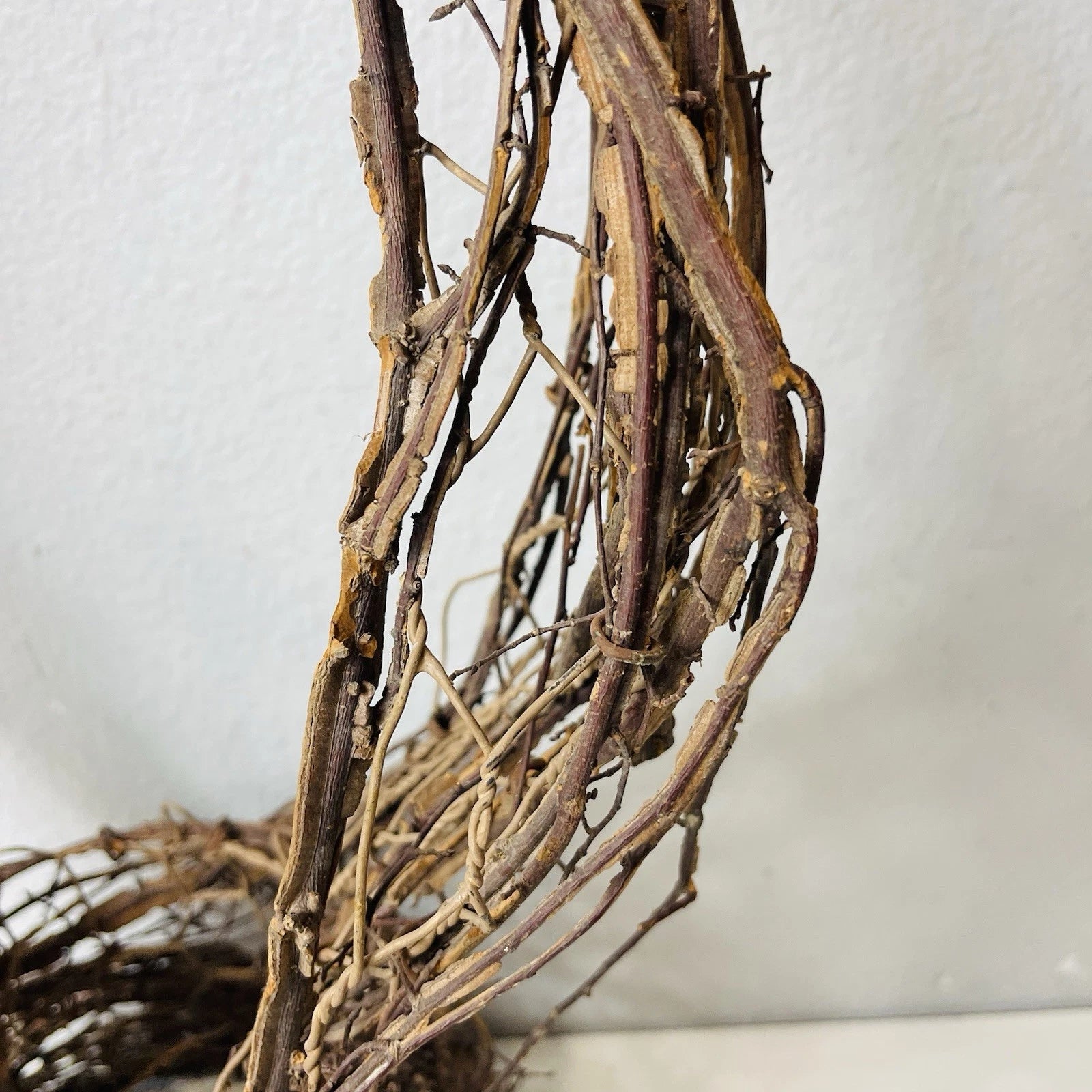 Large Grapevine Woven Wreath Wire Basket 9 in Tall Home Accent Decor Arts Craft