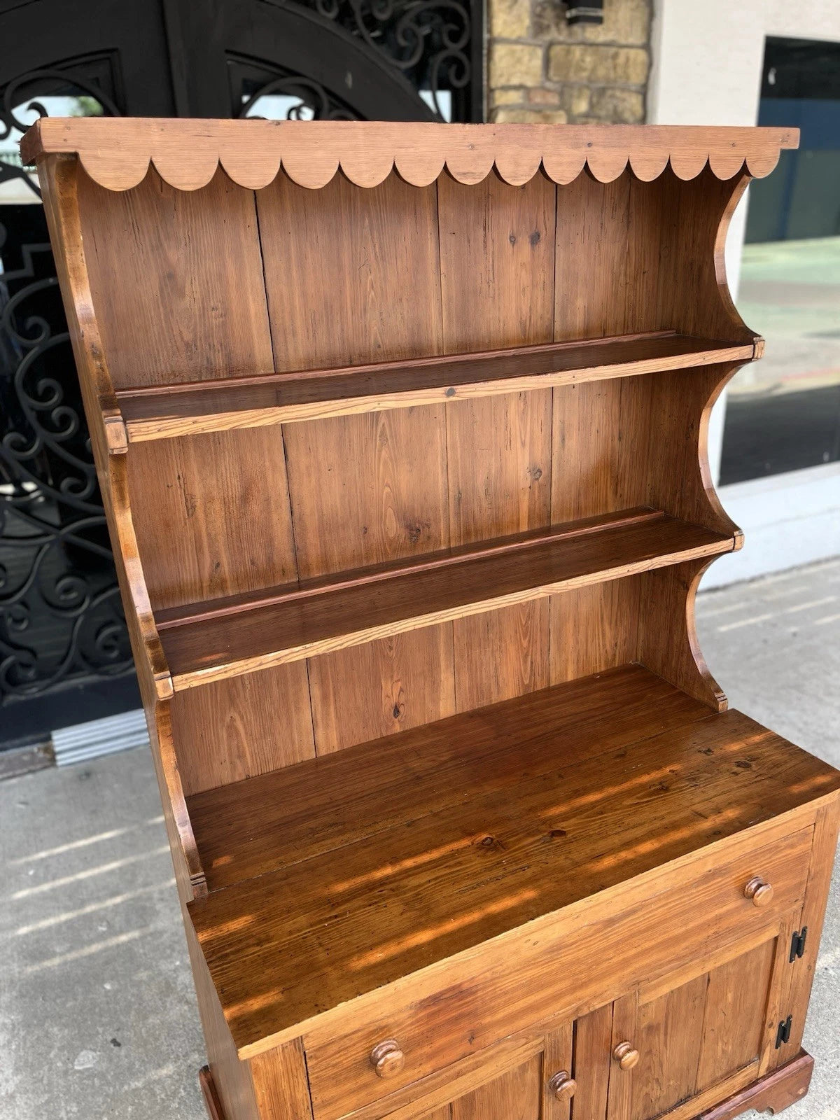Vintage Rustic Wooden Hutch Display Cabinet with Scalloped Shelves