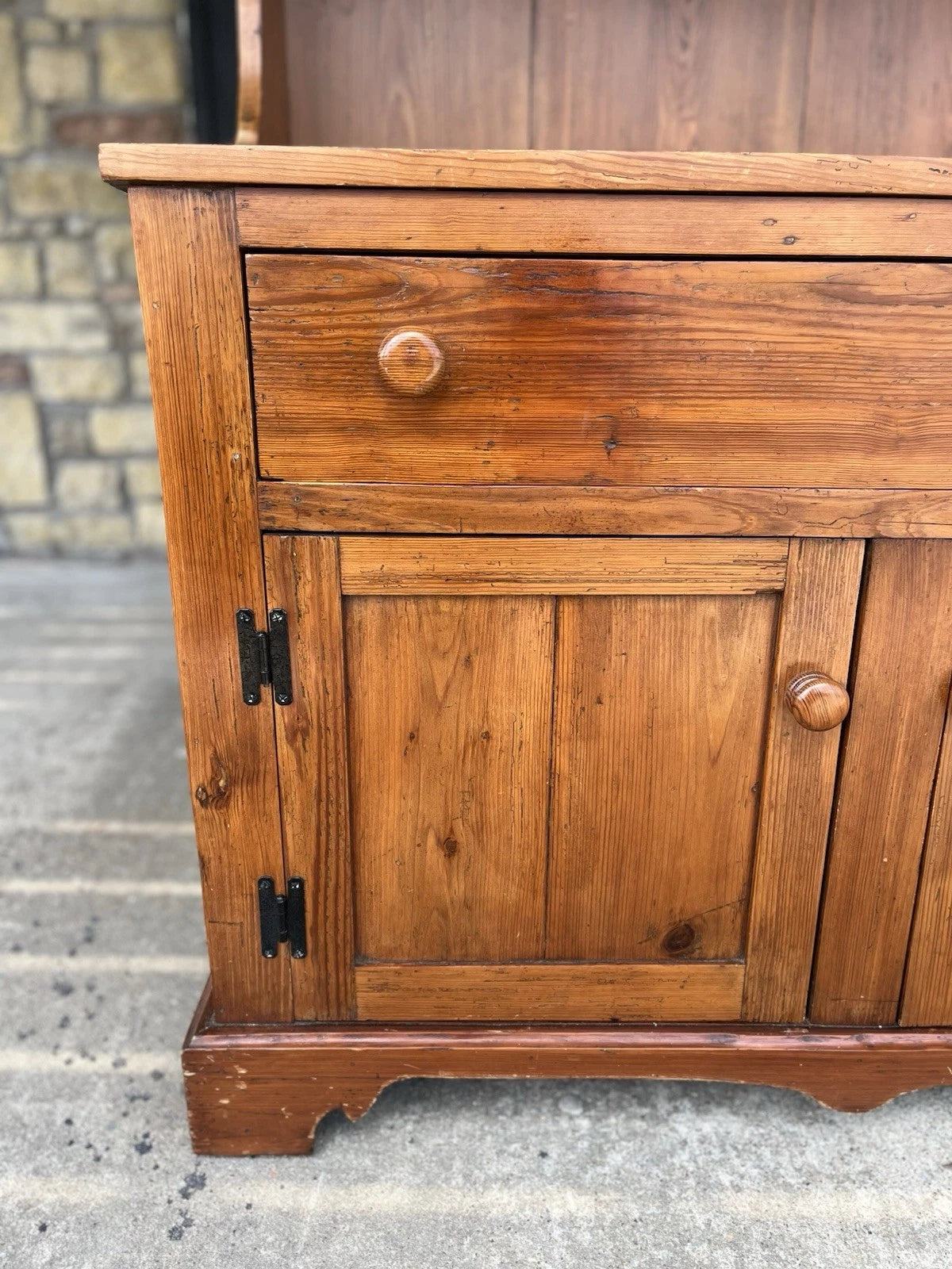 Vintage Rustic Wooden Hutch Display Cabinet with Scalloped Shelves