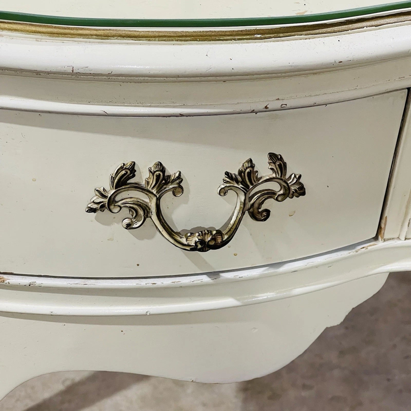 Vintage French Provincial Ladies Vanity Makeup Table