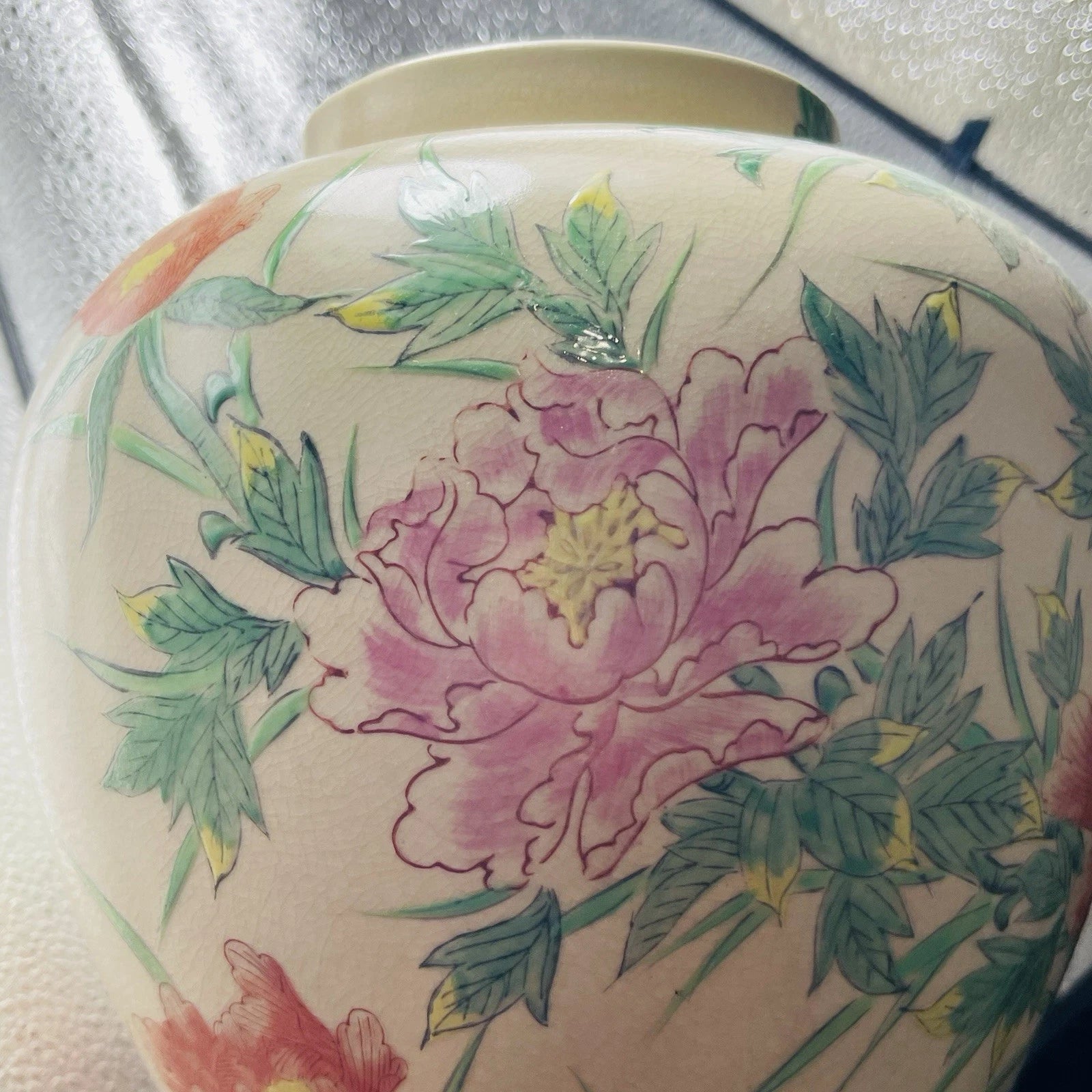 Jarro de gengibre vintage japonês de 14 pol. de altura com tampa de porcelana multicolorido “como está”-