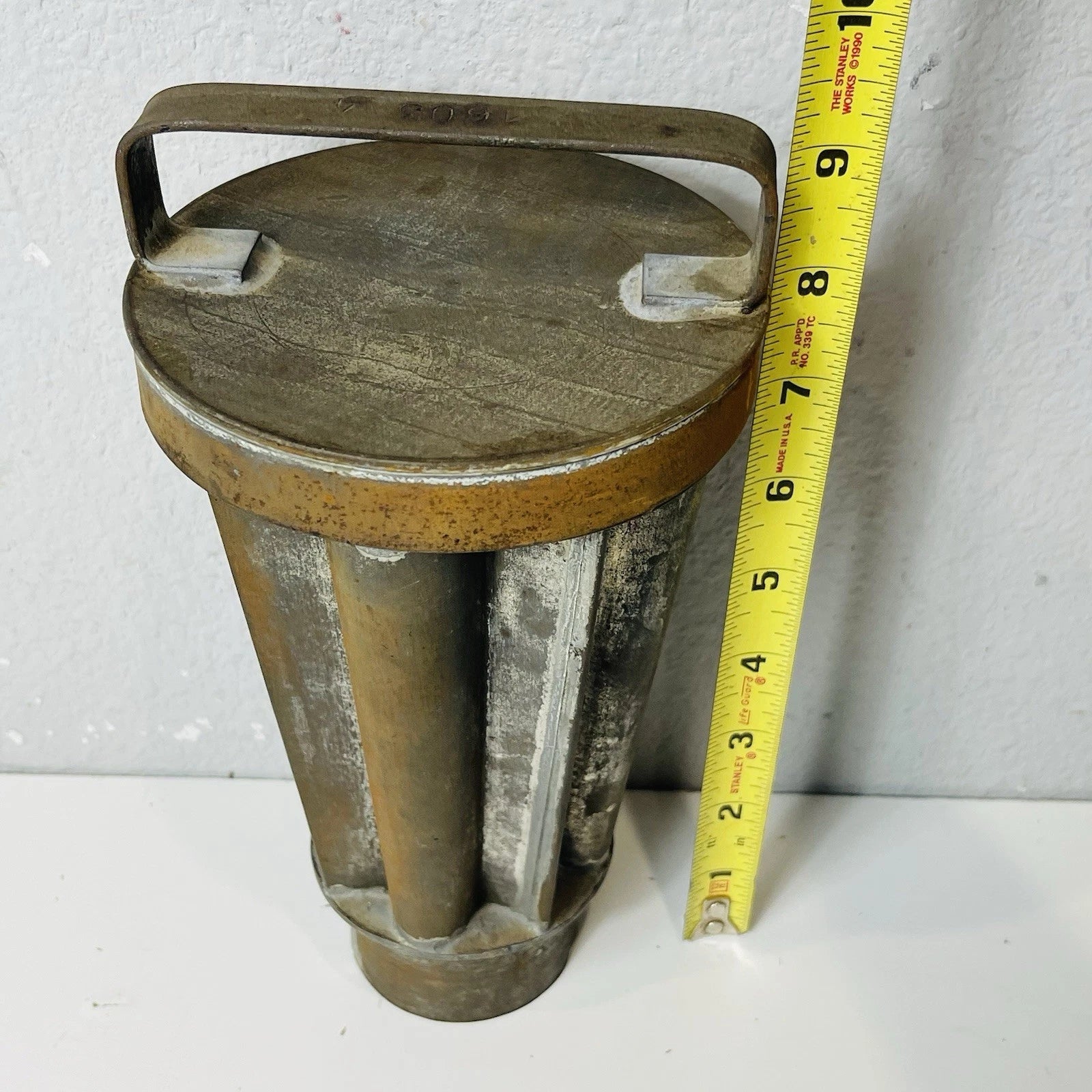Antique Plum Pudding Brioche Tin Mold – Vintage Home Baker's Decor, Includes Lid
