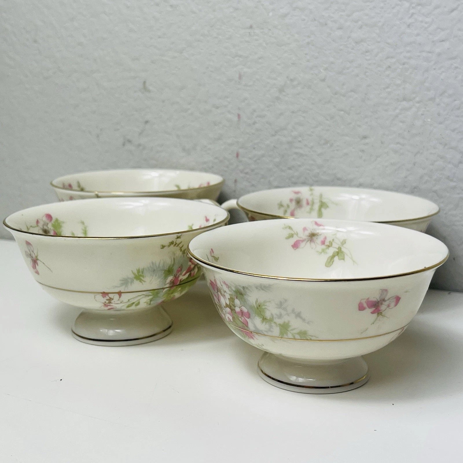 Haviland China's 4-Piece Apple BlossomSet  Teacup – Theodore Collection.