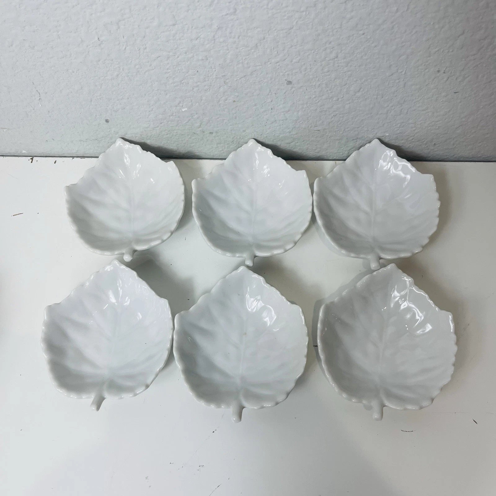 Set of 6 White Porcelain Leaf-Shaped Veined Soy Sauce Dipping Dishes