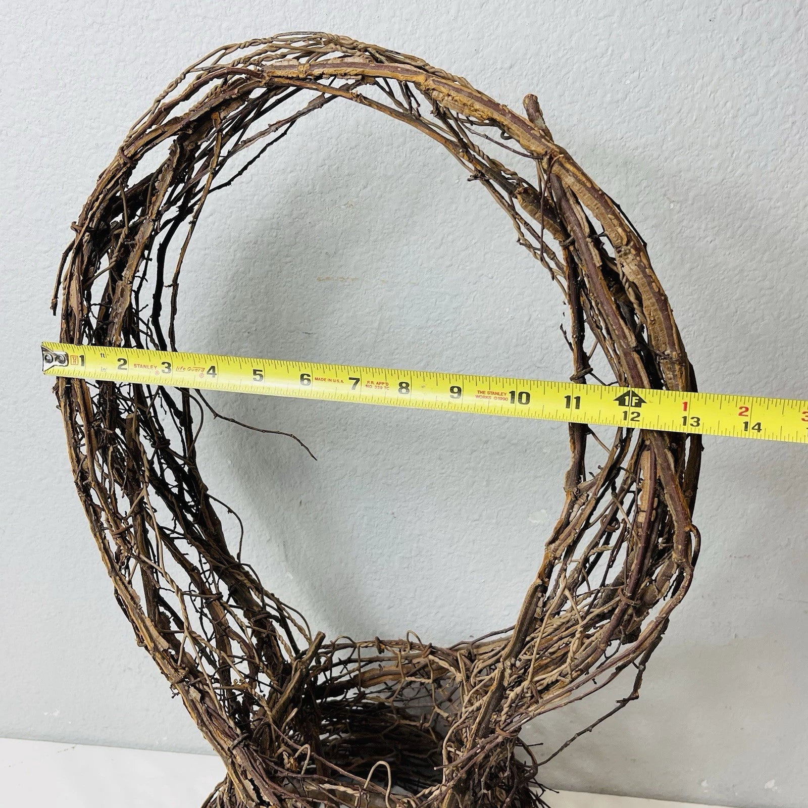 Large Grapevine Woven Wreath Wire Basket 9 in Tall Home Accent Decor Arts Craft