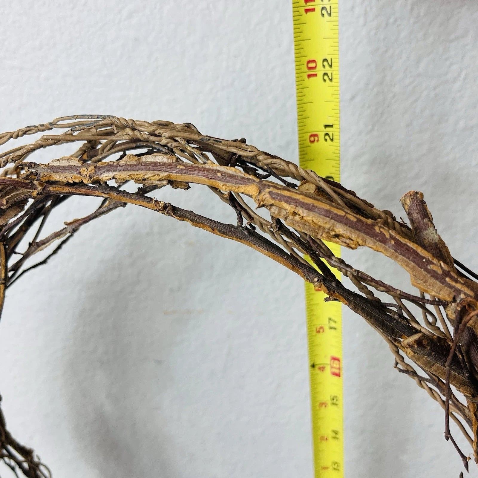 Large Grapevine Woven Wreath Wire Basket 9 in Tall Home Accent Decor Arts Craft