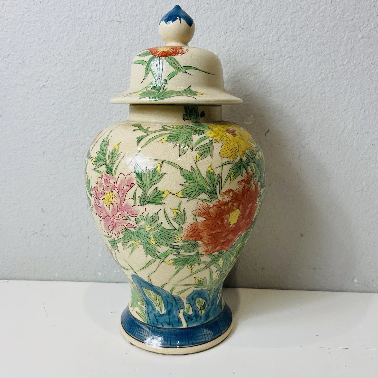 Jarro de gengibre vintage japonês de 14 pol. de altura com tampa de porcelana multicolorido “como está”-