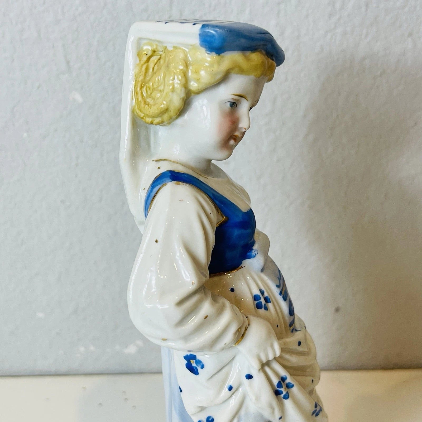 Vintage Blue White Porcelain Girl Lady Figurine Home Office Decor Collectible