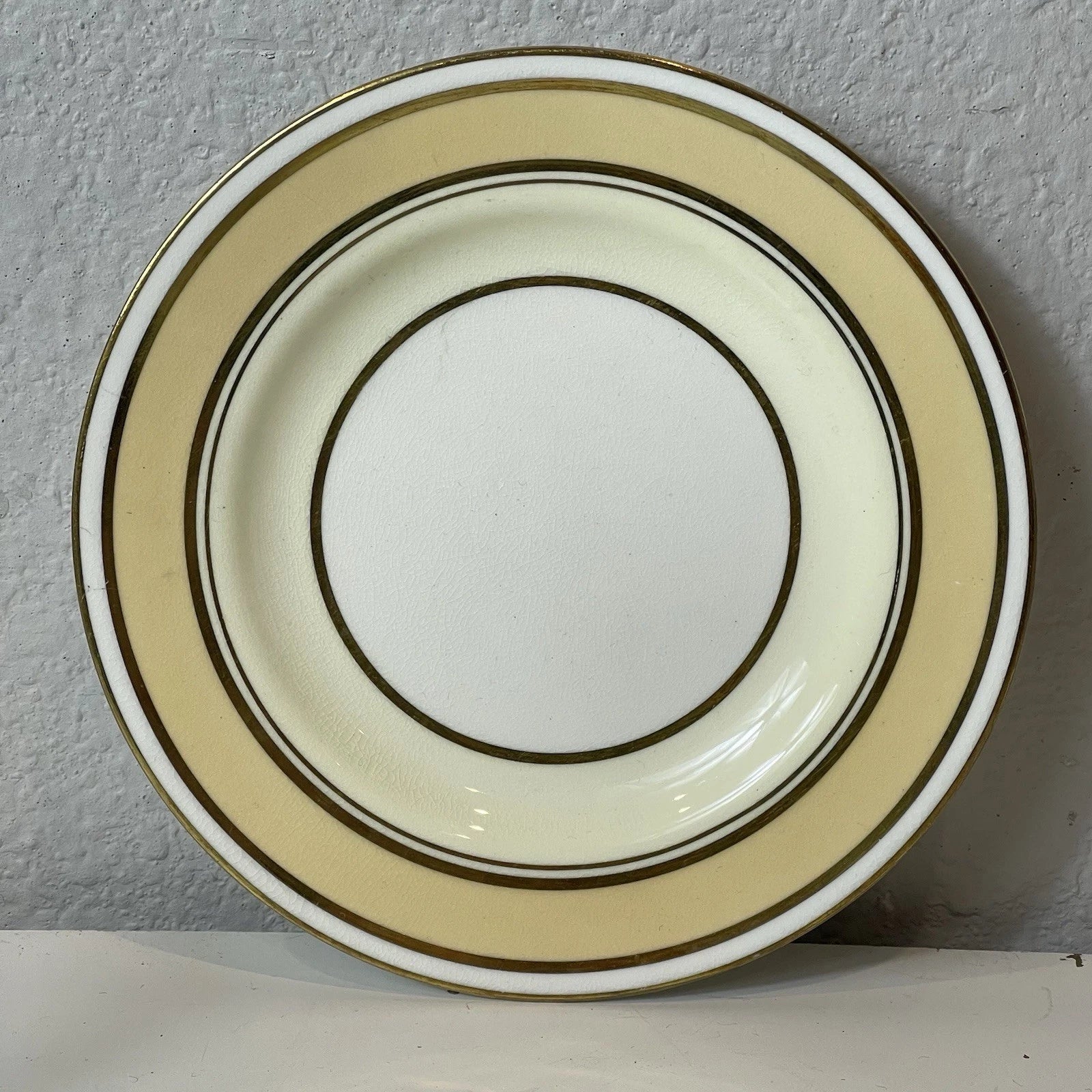 Set Of 5 Wedgewood Bone China made in England 6" bread and butter plate Gold Tri