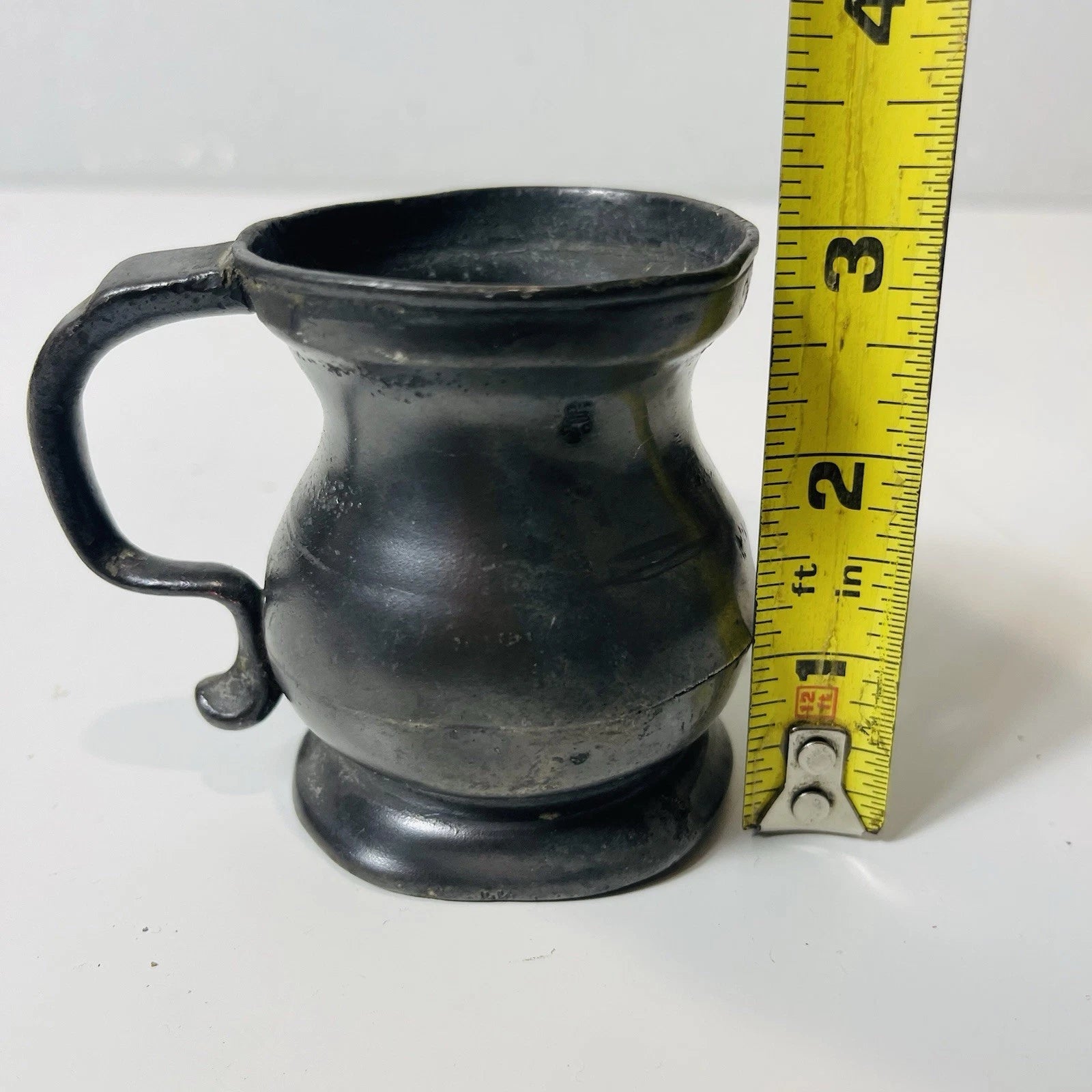 Antique Queen Victoria Suffolk Pewter Half Pint Tankard - Model 368