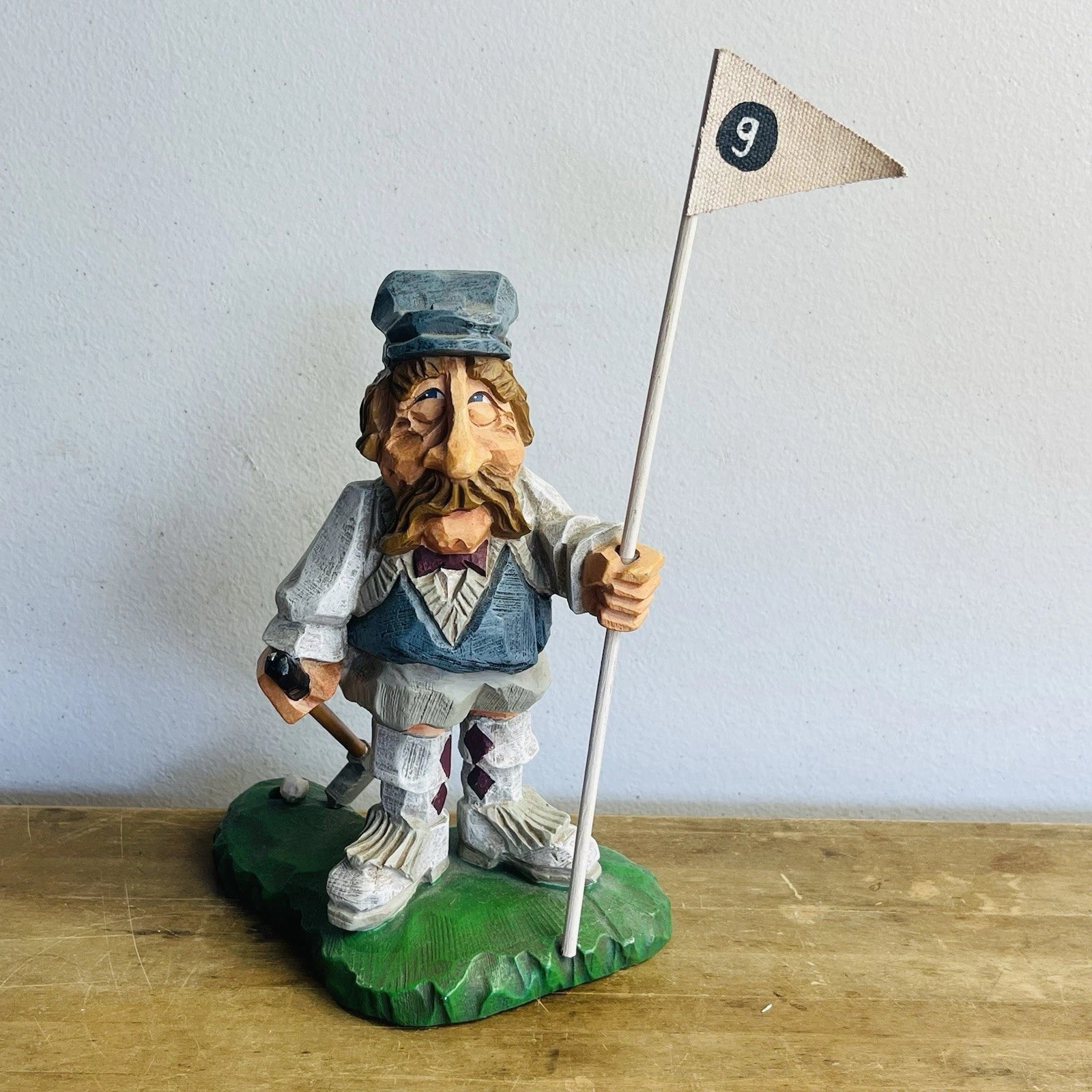 Golfer Statue by David Fryman: High-Quality Craftsmanship