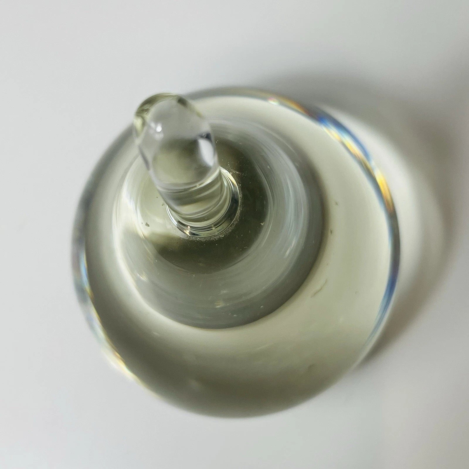 Clear Art Glass Pear: Murano-Style Paperweight for Home Decor, Vintage-Inspired Collectible.