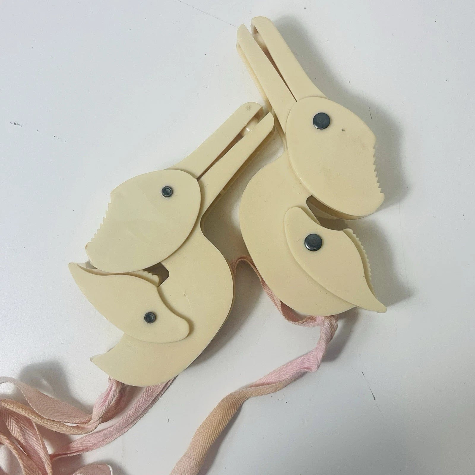 Set of 2 Vintage 1940's Celluloid Bakelite Plastic Duck Laundry Clips Pink Baby Bird