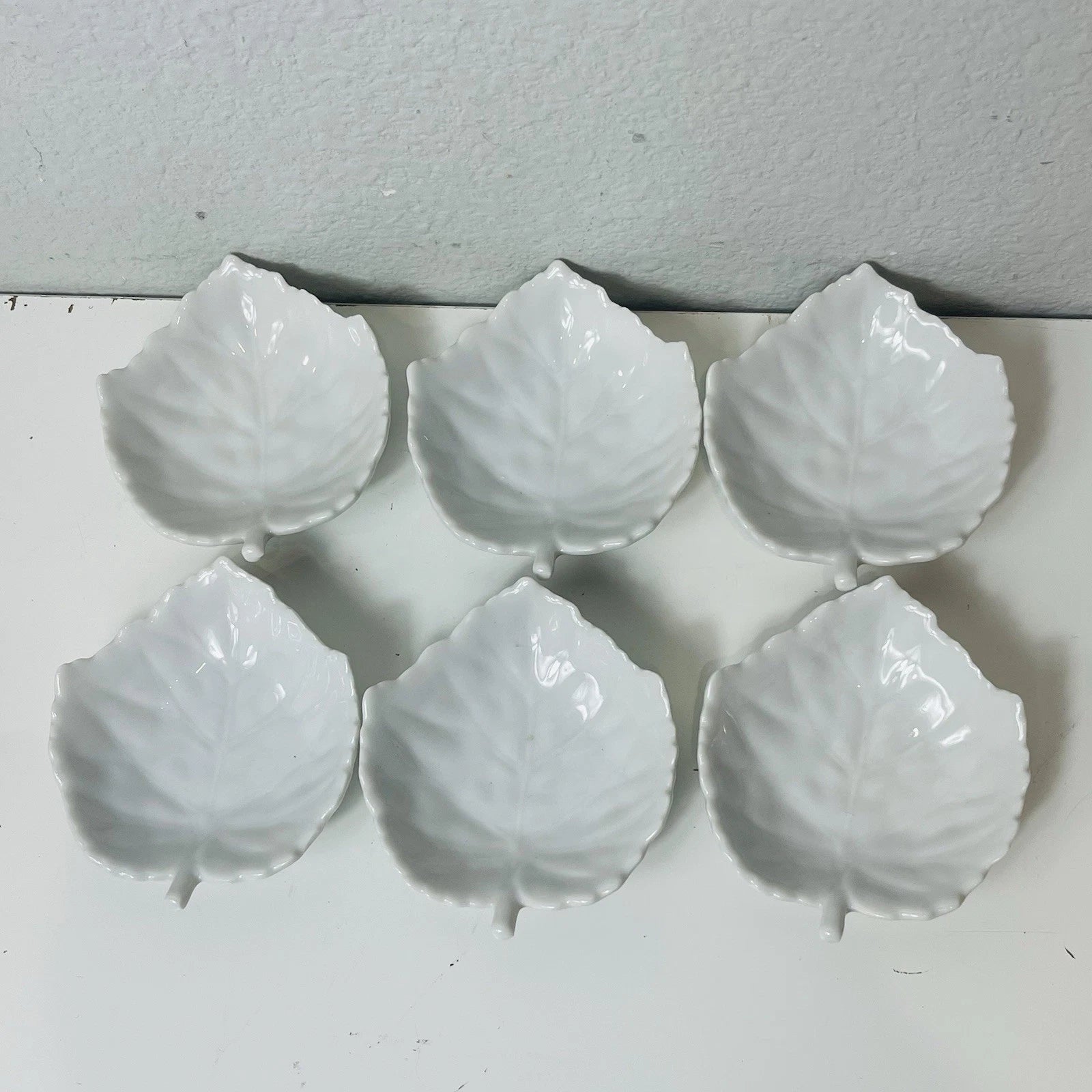 Set of 6 White Porcelain Leaf-Shaped Veined Soy Sauce Dipping Dishes