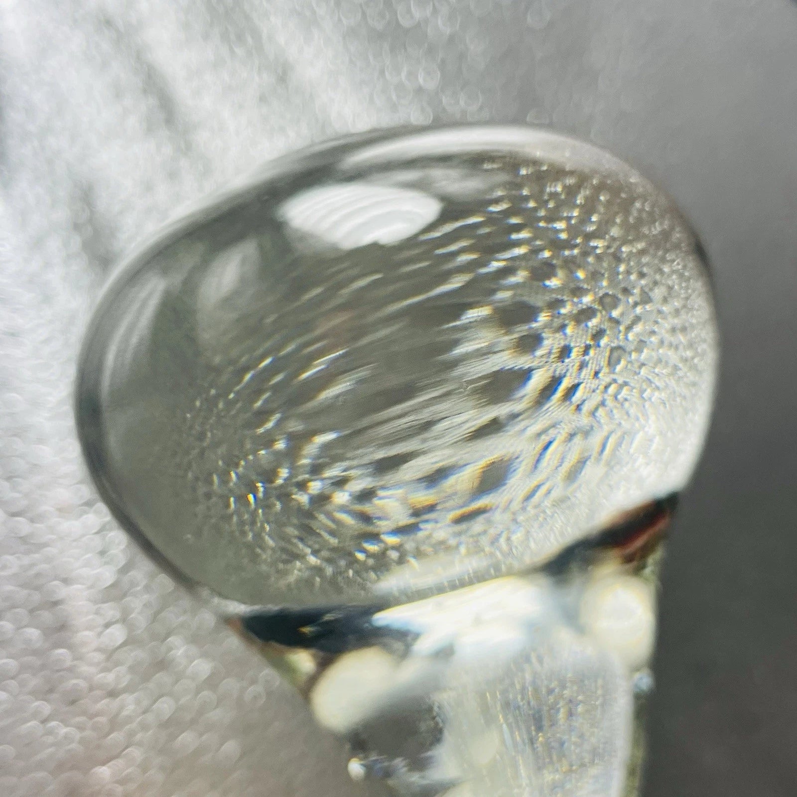 Clear Art Glass Pear: Murano-Style Paperweight for Home Decor, Vintage-Inspired Collectible.