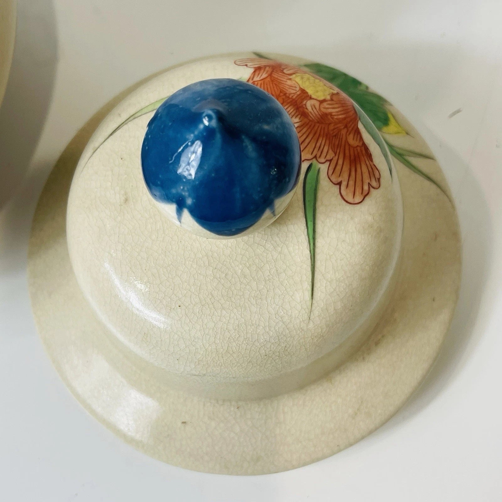 Jarro de gengibre vintage japonês de 14 pol. de altura com tampa de porcelana multicolorido “como está”-