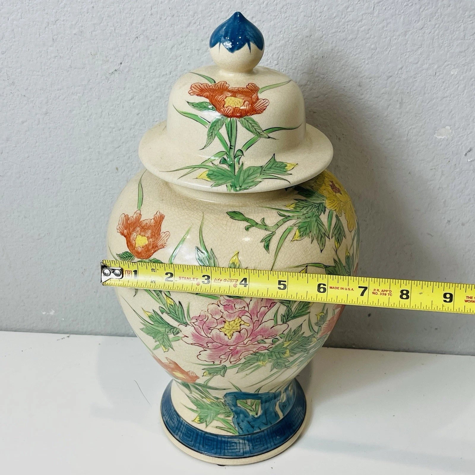 Jarro de gengibre vintage japonês de 14 pol. de altura com tampa de porcelana multicolorido “como está”-