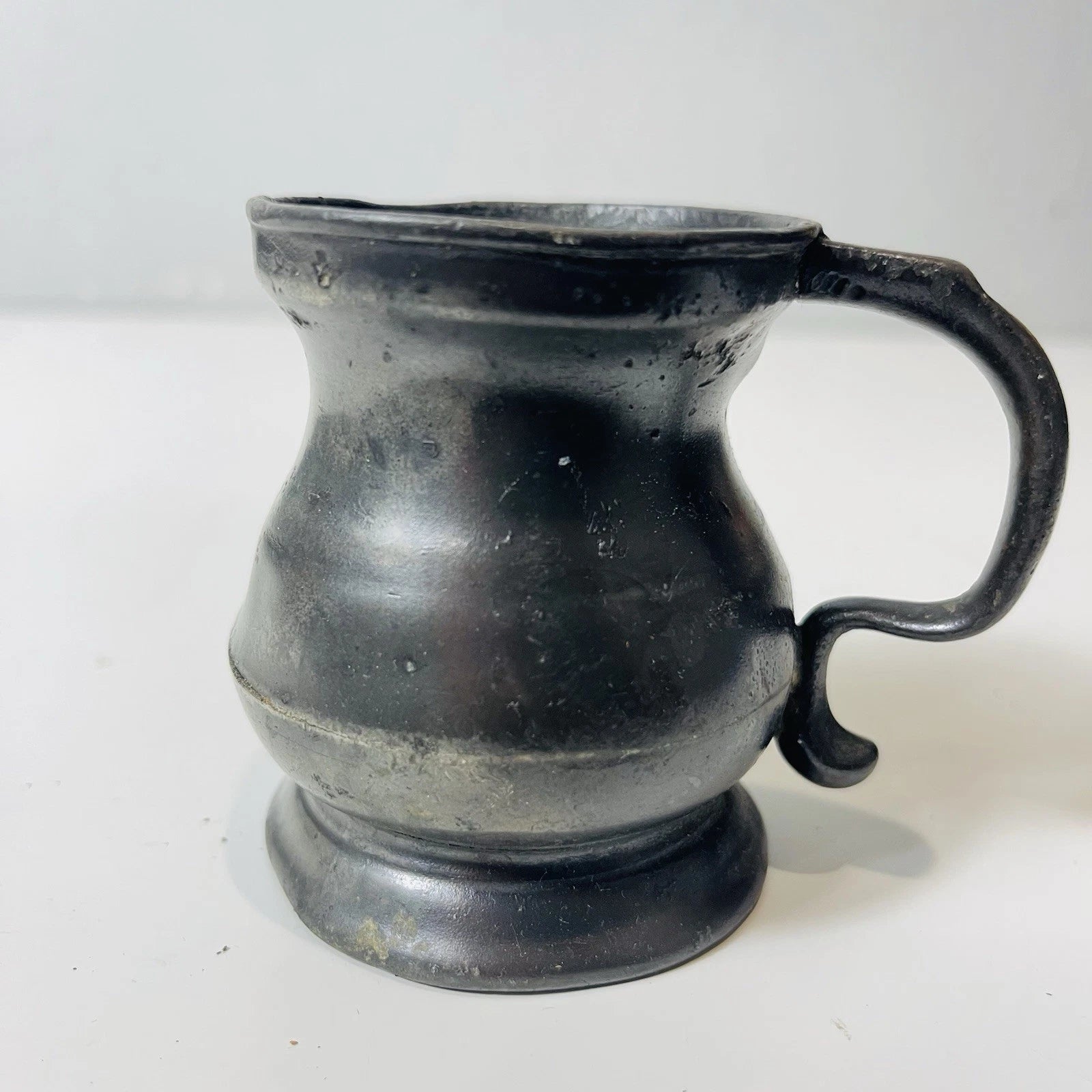 Antique Queen Victoria Suffolk Pewter Half Pint Tankard - Model 368